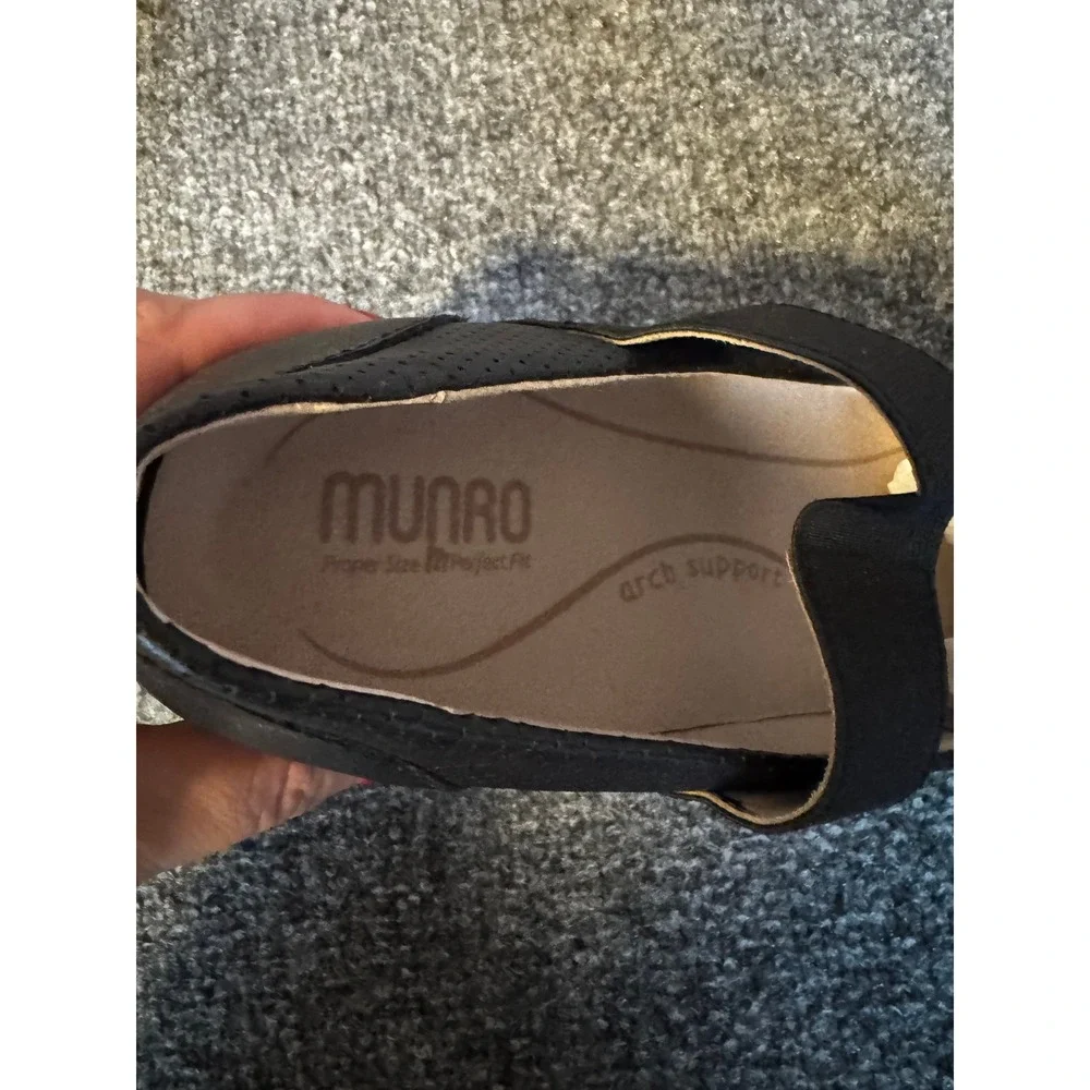Munro Cass Black Perforated Leather Mary Jane Flats Sneakers Shoes SZ 7.5